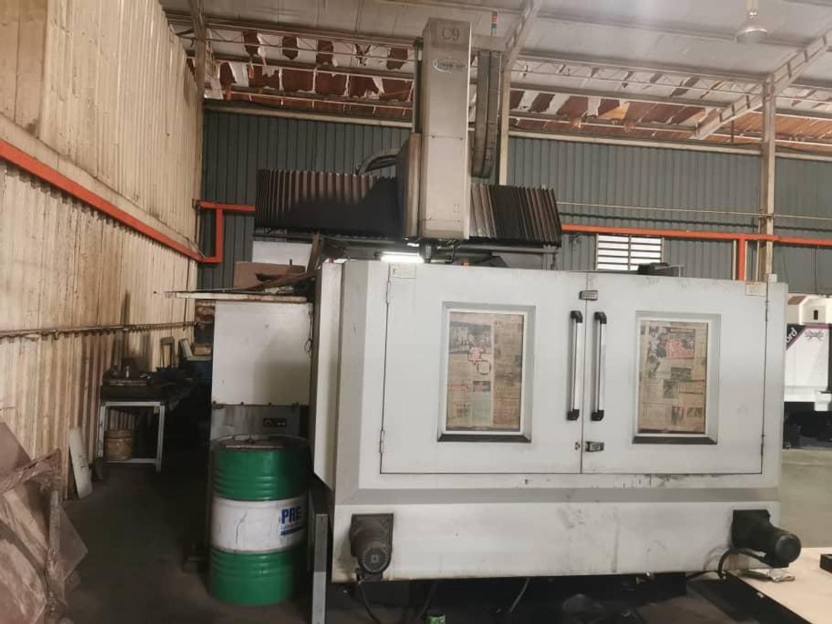 Used Hartford HB3210 Double Column Machining Center Year 2005 