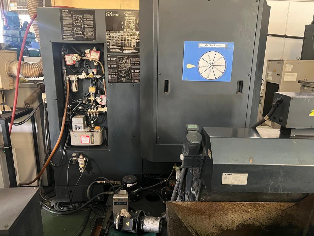 Used Makino V33 Vertical Machining Center Year 2005