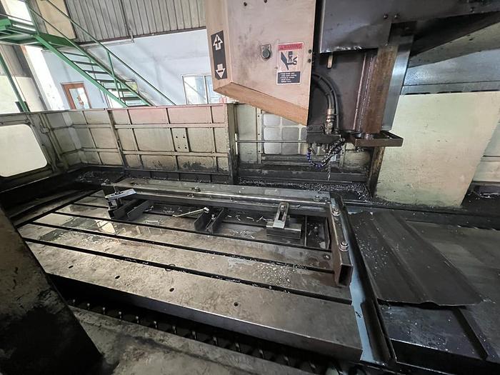 Used CHANG Model CDM-2000SD Year 2011 Double Column Machining Center