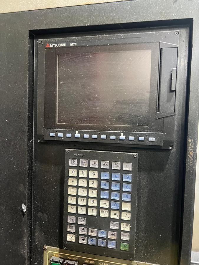 Used Pinnacle LV500B Vertical Machining Center Year 2009