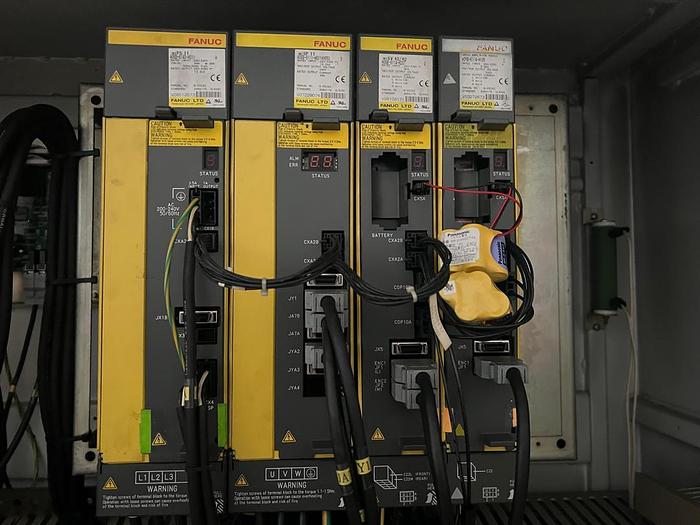 Used FEELER QM-22A Year 2008 Vertical Machining Center