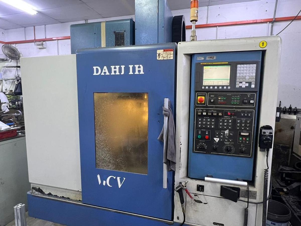 Used Dahlih MCV-720 Vertical Machining Center Year 2007