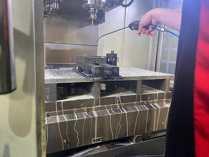 Used VMC IPM MV8000 Year 2019 Vertical Machining Center 