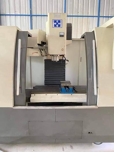 Used EXTRON Vertical Machining Center Year 2005