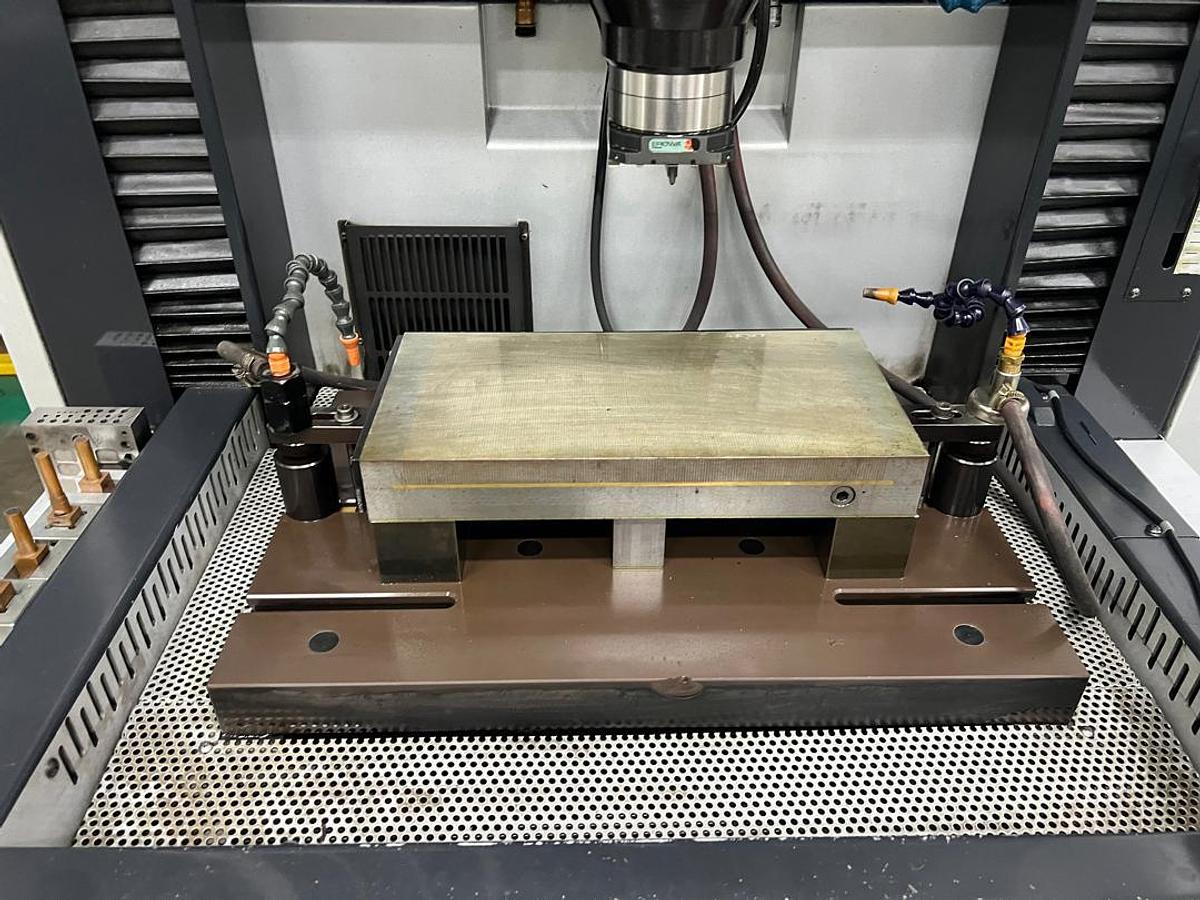 Used Sodick AG40L Die Sinking EDM Year 2013