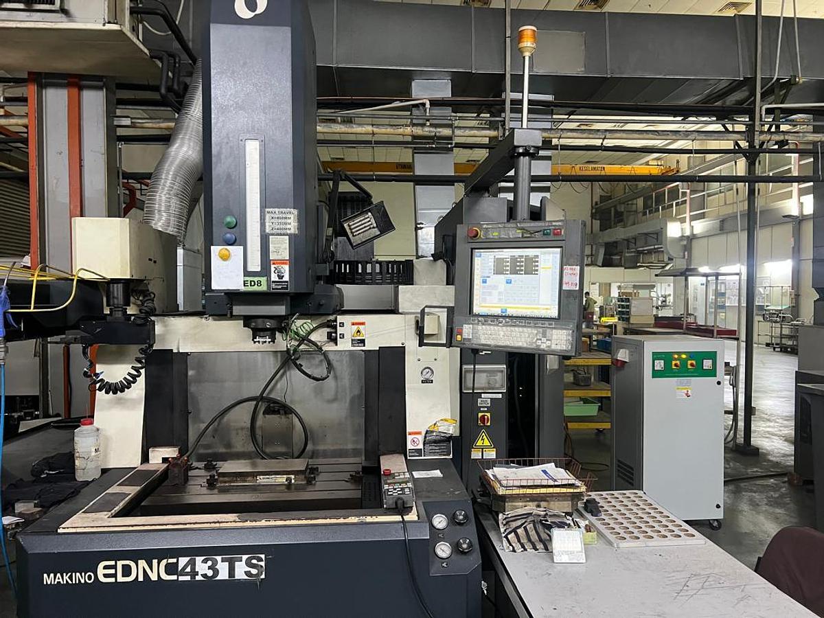 Used Makino EDNC43TS Die Sinking EDM Year 2008