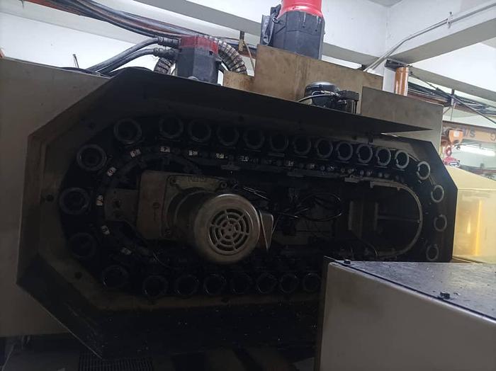 Used Victor Vcentet 105 CNC Milling Machine 