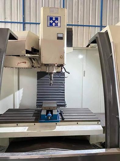 Used EXTRON Vertical Machining Center Year 2005