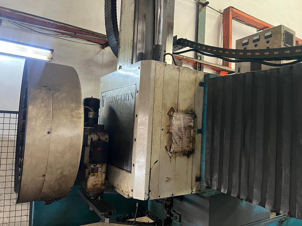 Used Yeong Chyn 6000mm Double Column Machining Center