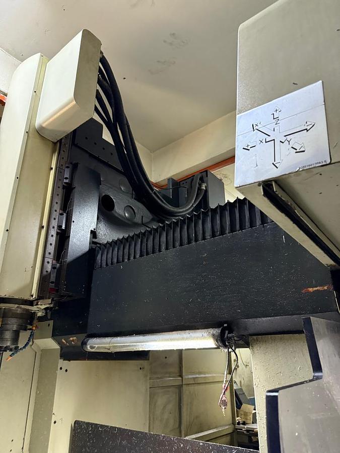 Used Kao Ming KMC-1800DV Double Column Maching Center Year 2010