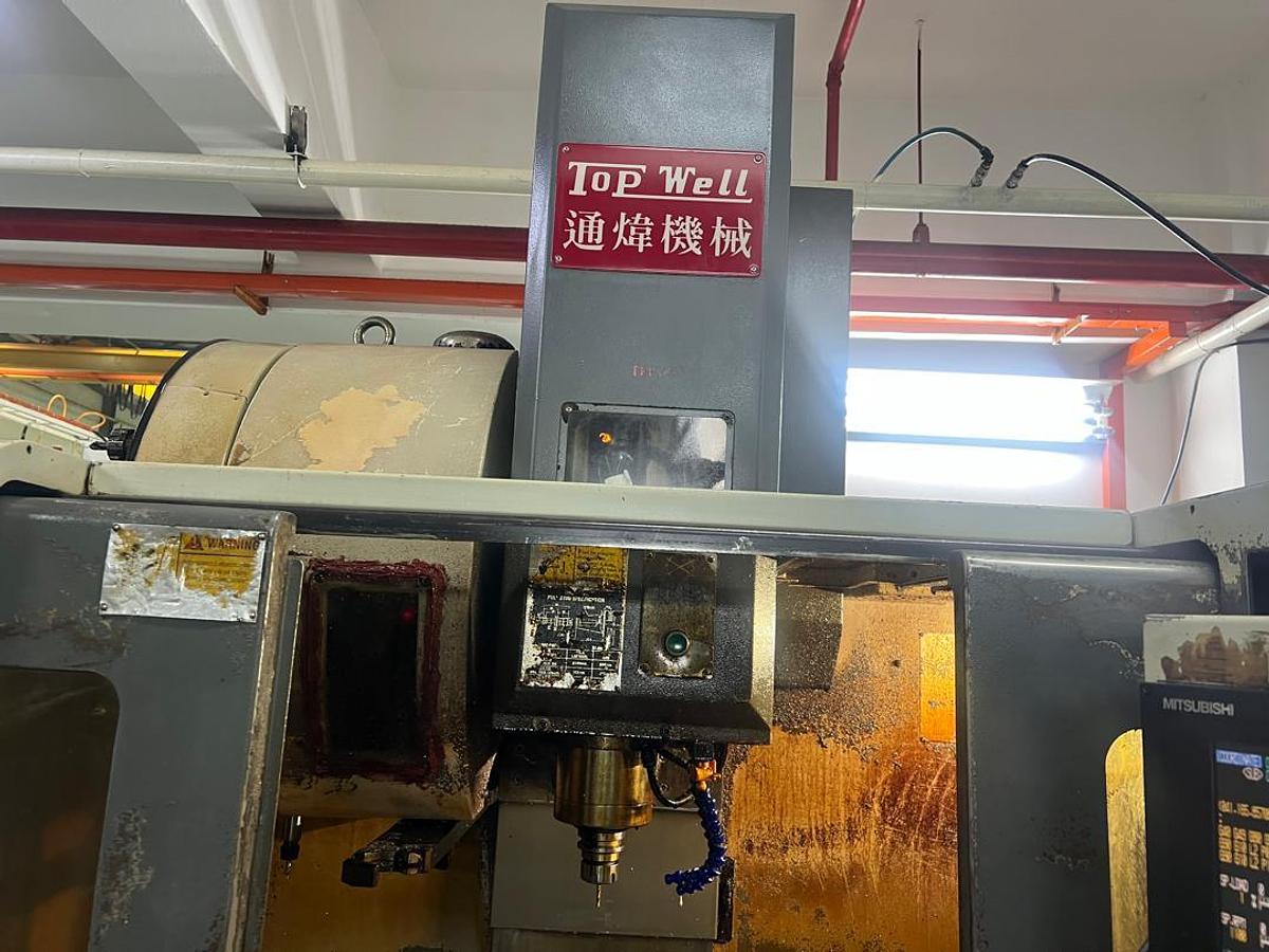 Used Topwell TW24L Vertical Machining Center Year 2009