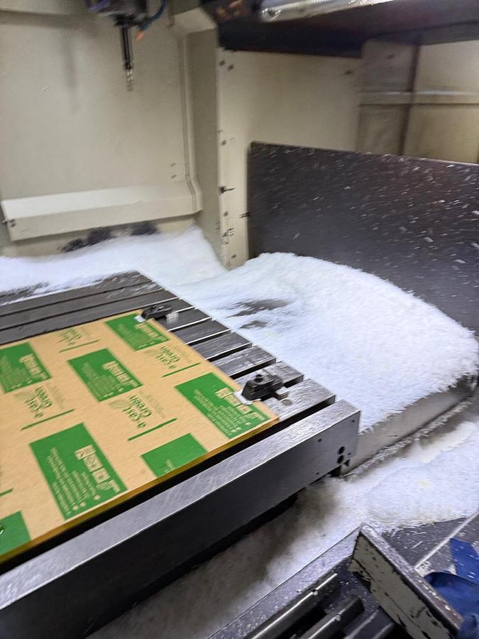 Used Kao Ming KMC-1800DV Double Column Maching Center Year 2010