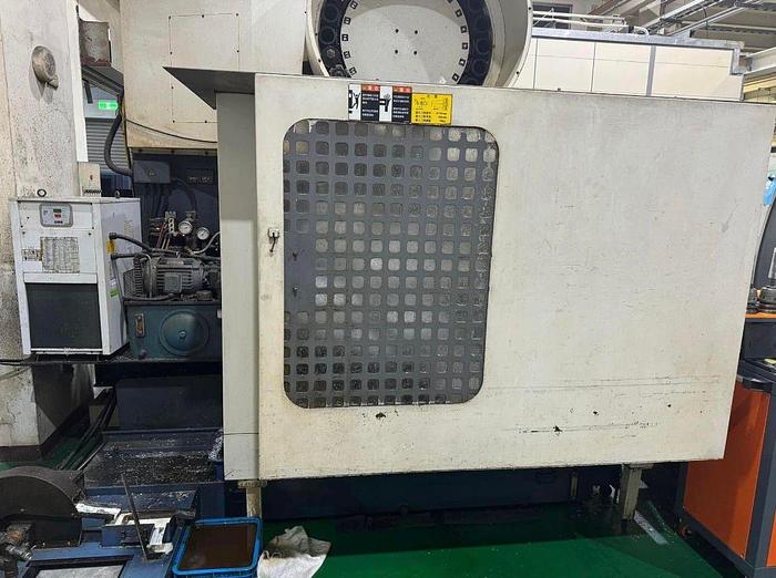 Used YCM MV168B Year 2009 Vertical Machining Center 