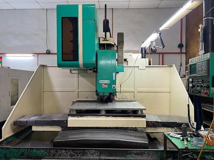 Used Year 2000 Dahlilh MCV1450 Vertical Machining Center
