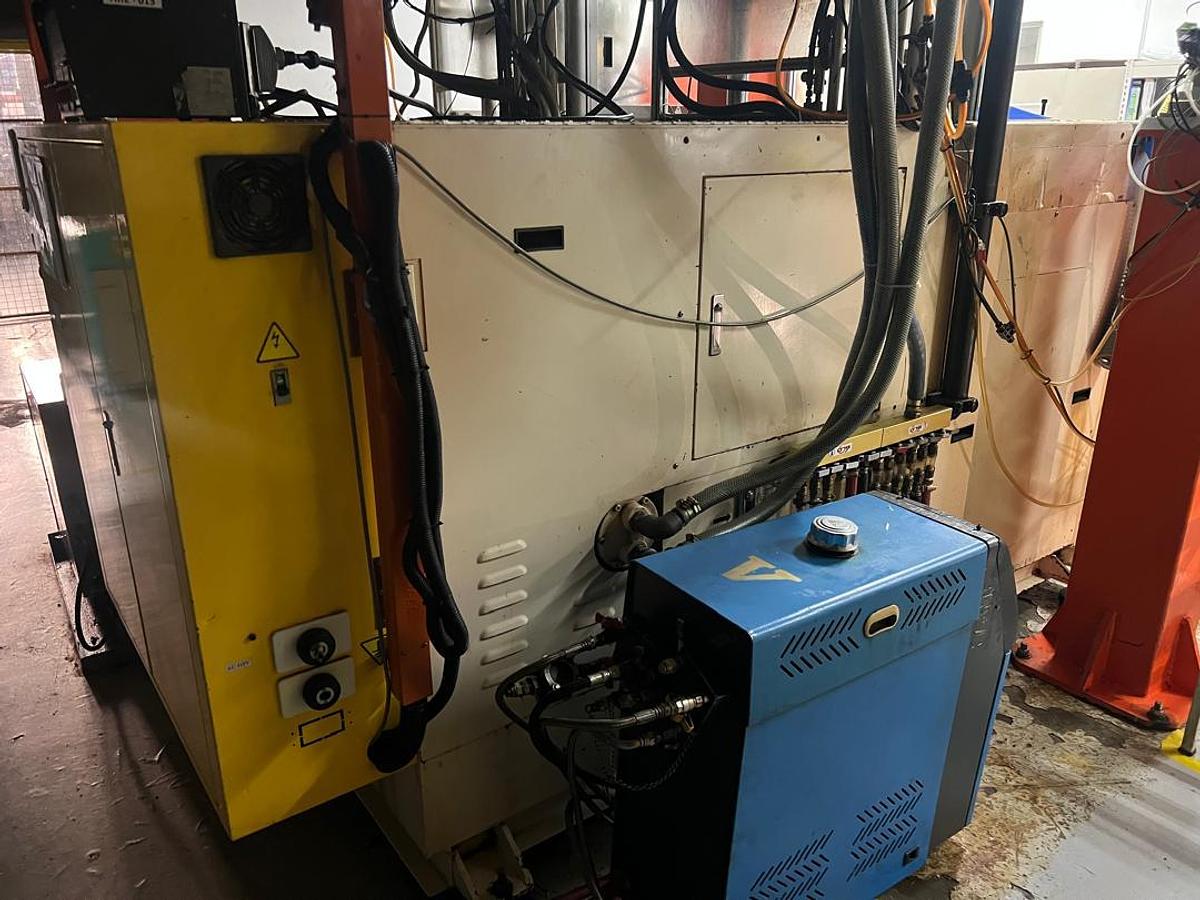 Used TKC KT-200R 45T Vertical Injection Molding Year 2017