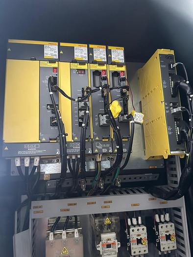 Used SAMSUNG LCV500 Year 2014 Vertical Machining Center