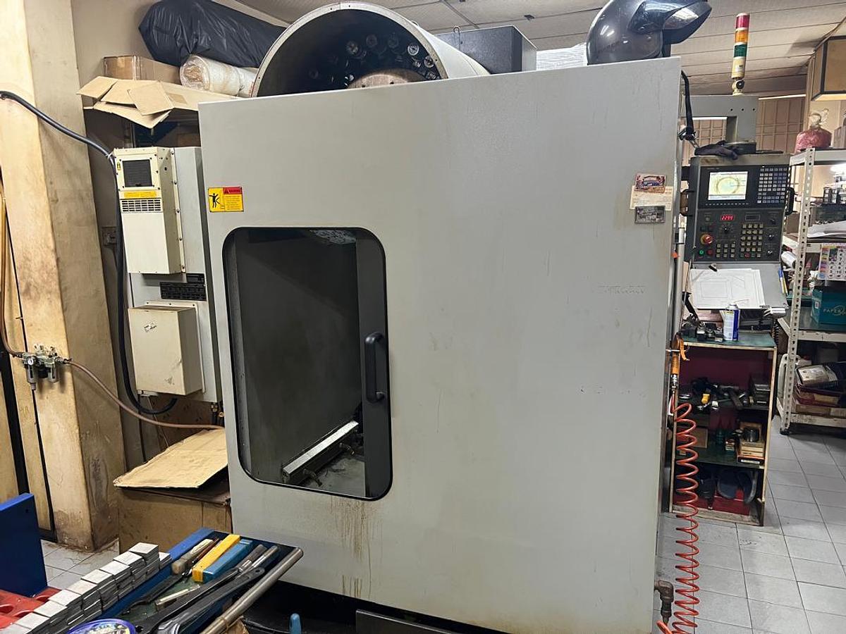 Used Topwell TW-1046 Vertical Machining Center Year 2011