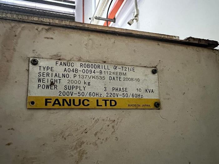 Used Fanuc Robodrill α-T21iEe Year 2008 CNC Vertical Machining Center