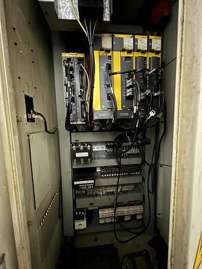 Used CHEVALIER QP2033-L Vertical Machining Center