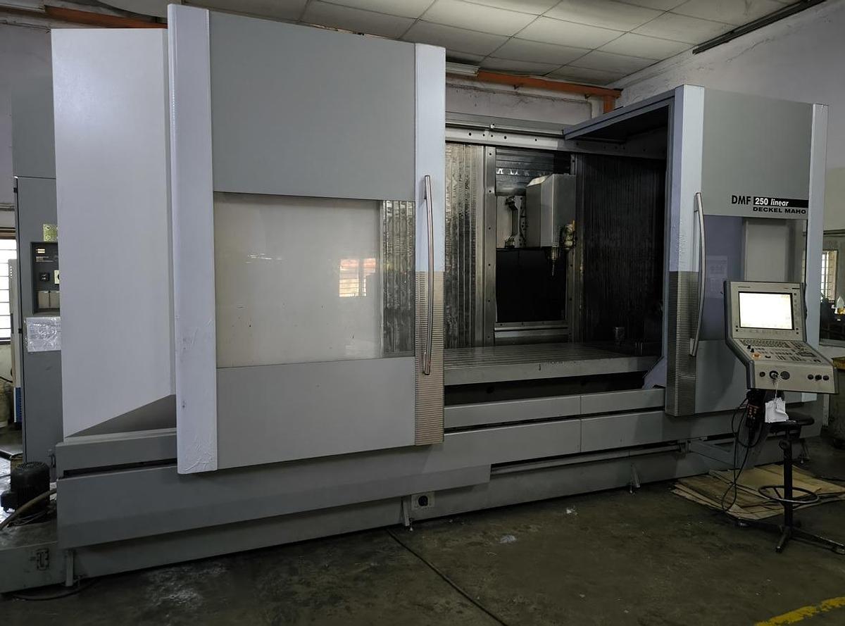 Used DMG DMF250 Linear Universal 5 Axis Machine Center Year 2006