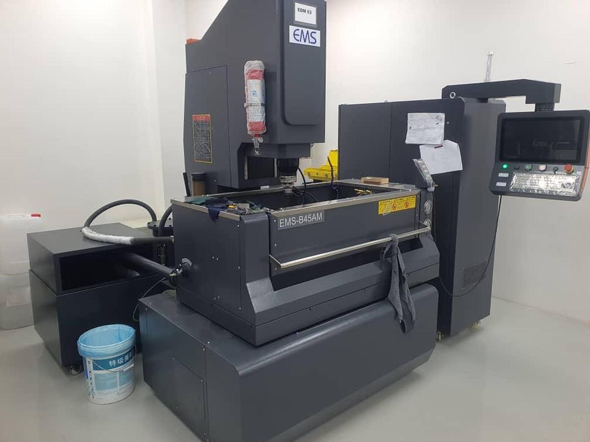 Used EDM EMS-B45AM Die Sinking EDM Machine Year 2023