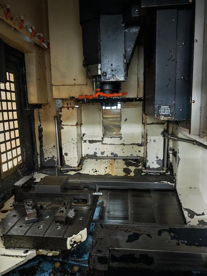 Used Makino S33 CNC Vertical Machining Center Year 2005