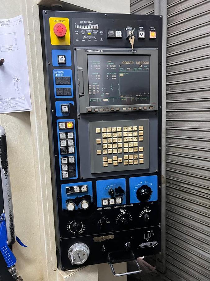 Used Makino S33 Vertical Machining Center Year 2003