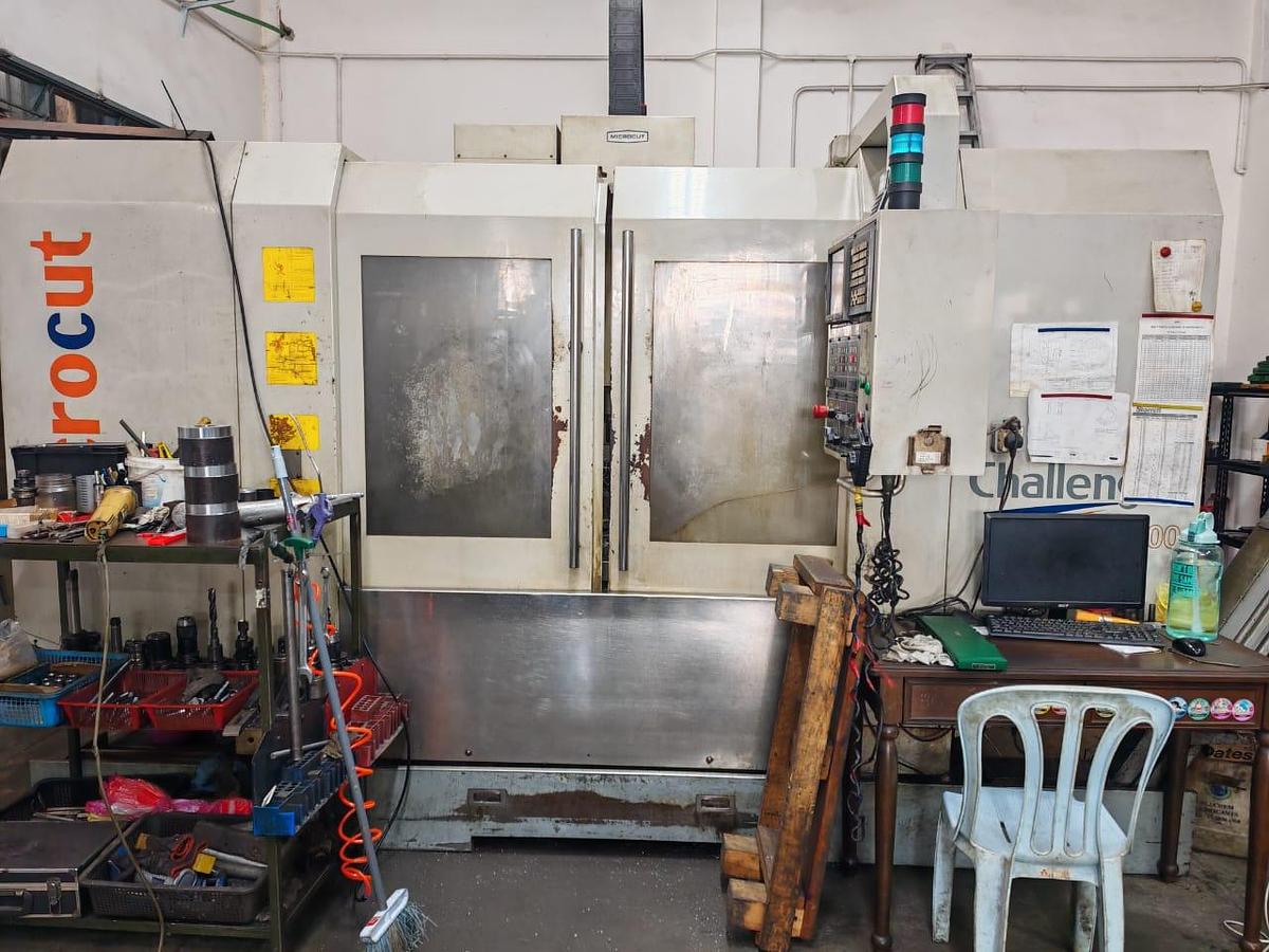Used Microcut VM-1300 CNC Vertical Machining Center