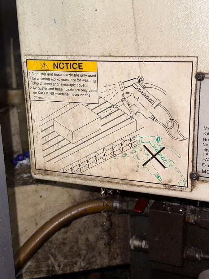 Used Kao Ming KMC-1800DV Double Column Maching Center Year 2010