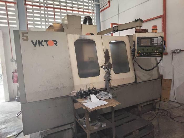 Used Year 1999 Victor 105 CNC Milling Machine
