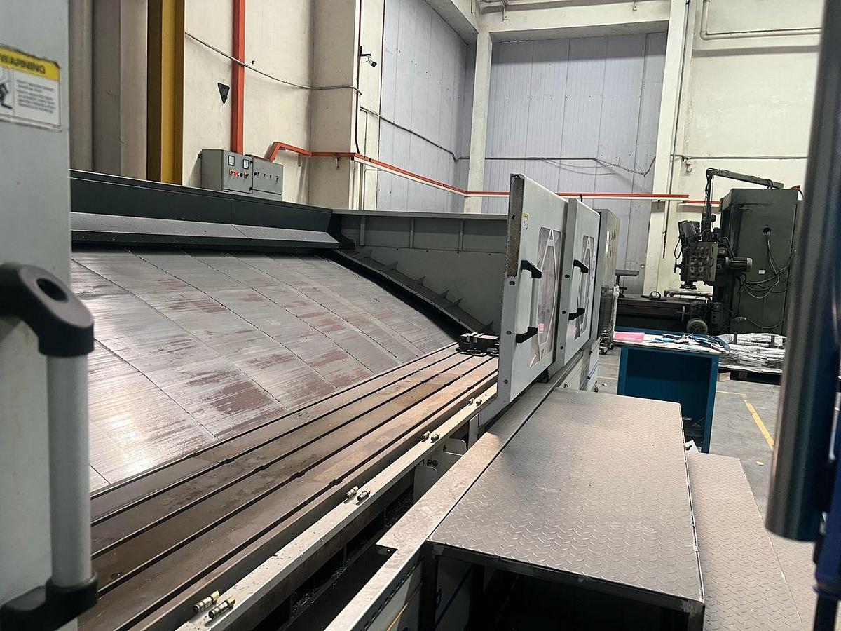 Used JIH-I CNC6500H Moving Column Machining Center
