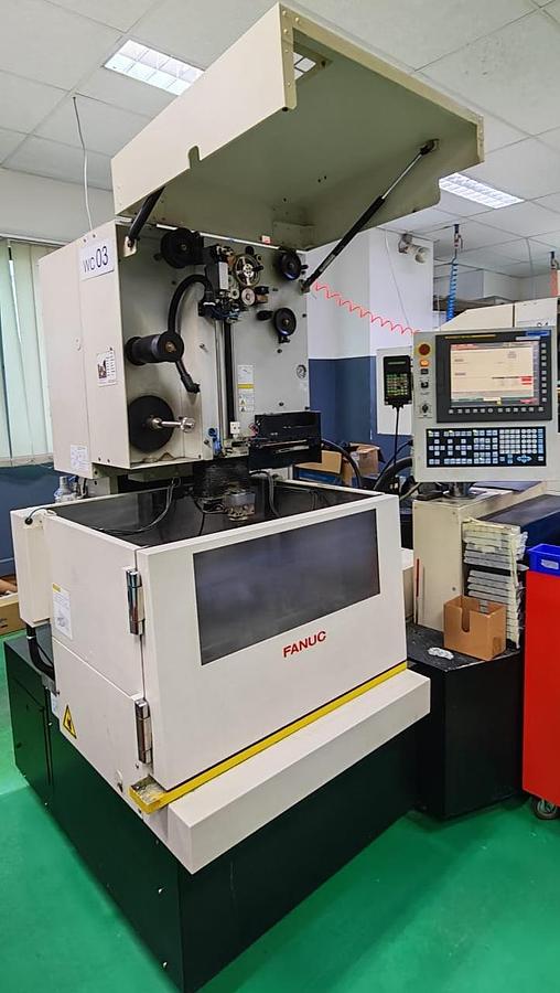 Used Fanuc Robocut a-OiE Wire Cut EDM Machine Year 2011