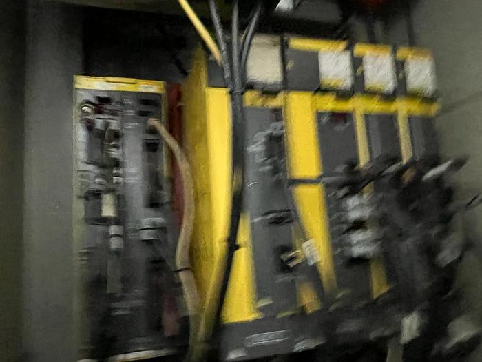 Used CHEVALIER QP2033-L Vertical Machining Center