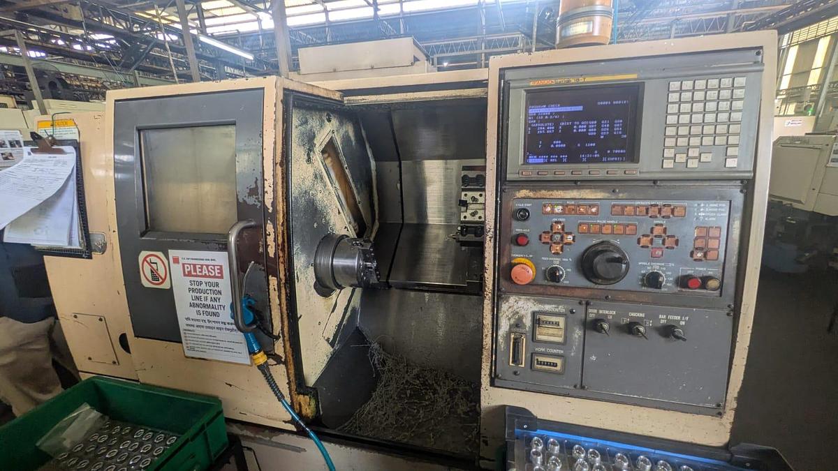 Used OKUMA & HOWA ACT-15 CNC Lathe 