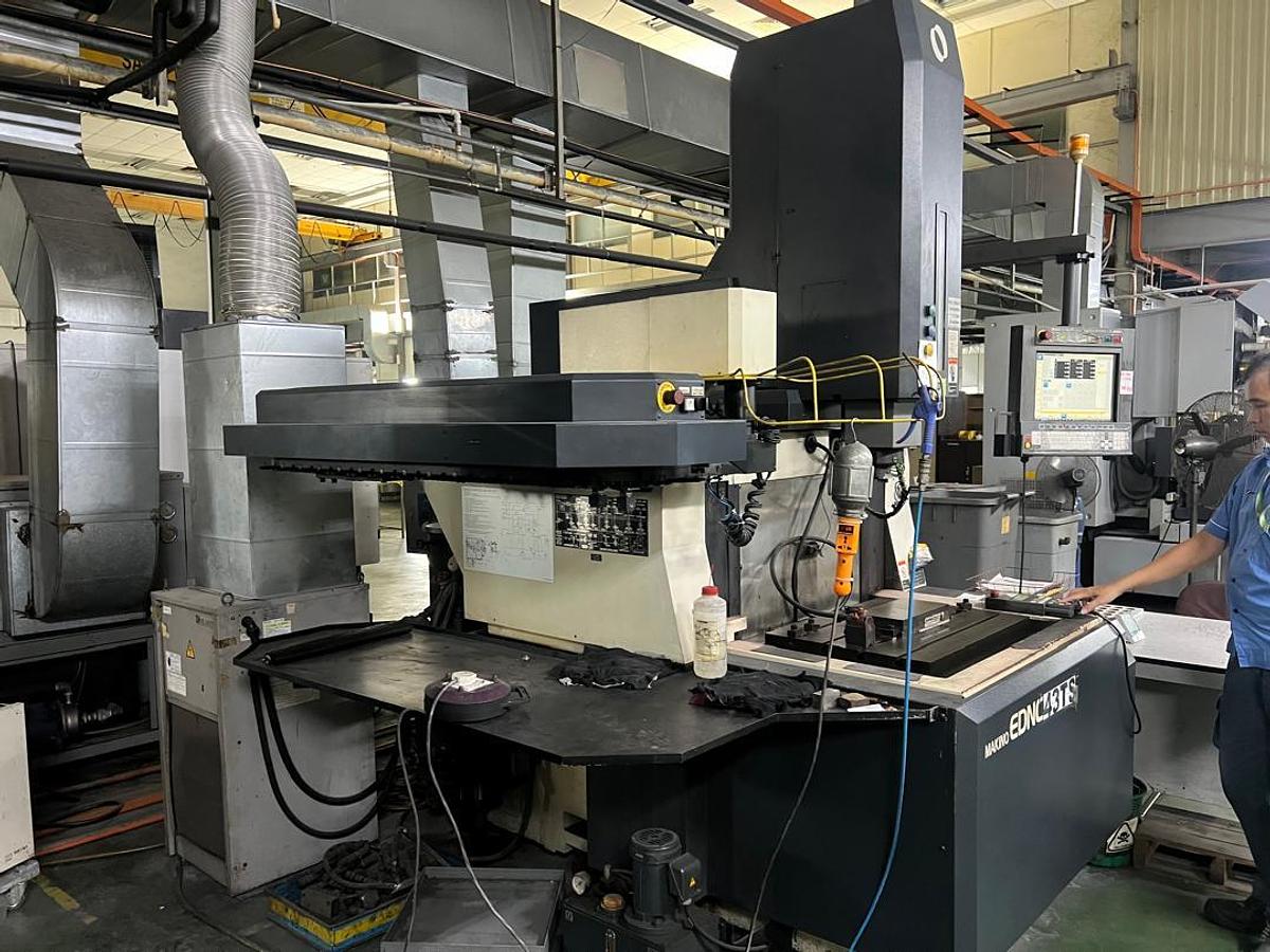 Used Makino EDNC43TS Die Sinking EDM Year 2008