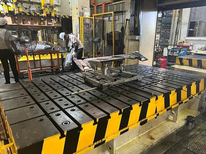 Used Hitachi Zosen Fukui 800T Stamping Press