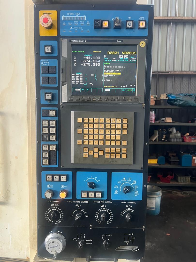 Used Makino S33L Vertical Machining Center Year 2003