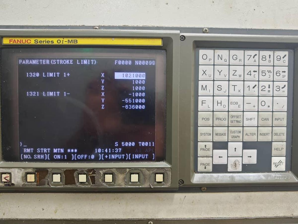 Used Awea AV1000 Vertical Machining Center Year 2003