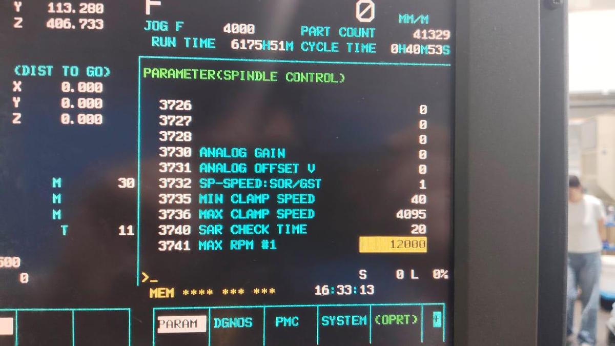 Used Makino S56 Vertical Machining Center Year 2005