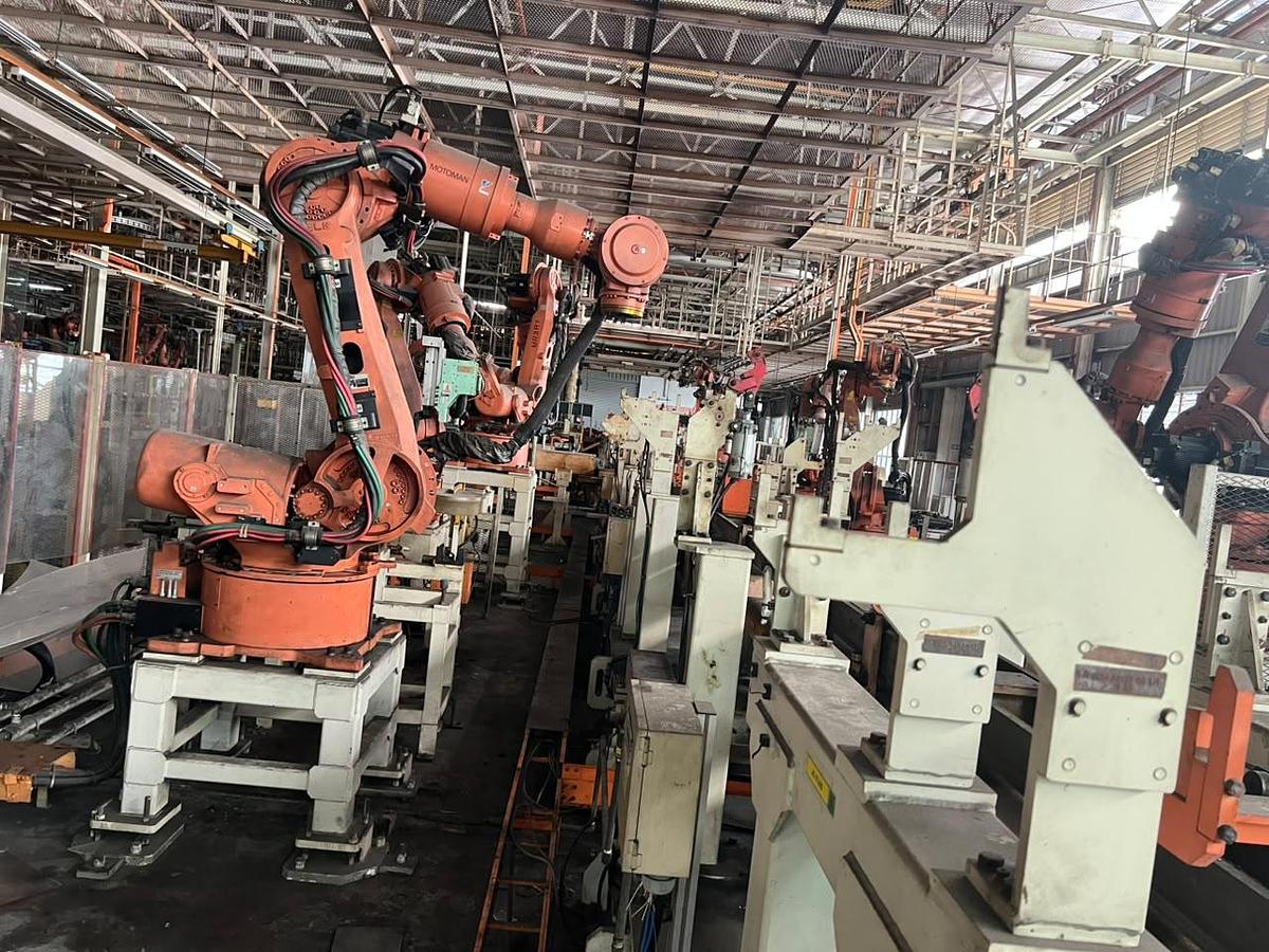Used Yaskawa Motoman YR-ES200N-A00 Industrial Spot Welding Robot Year 2008