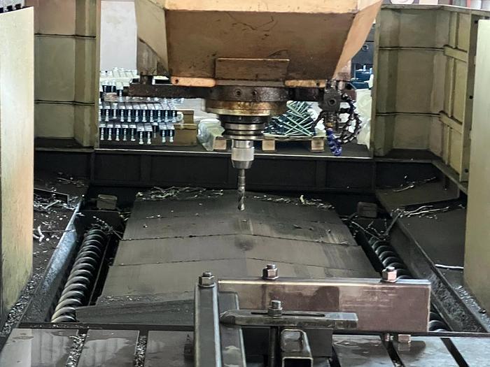 Used CHANG Model CDM-2000SD Year 2011 Double Column Machining Center