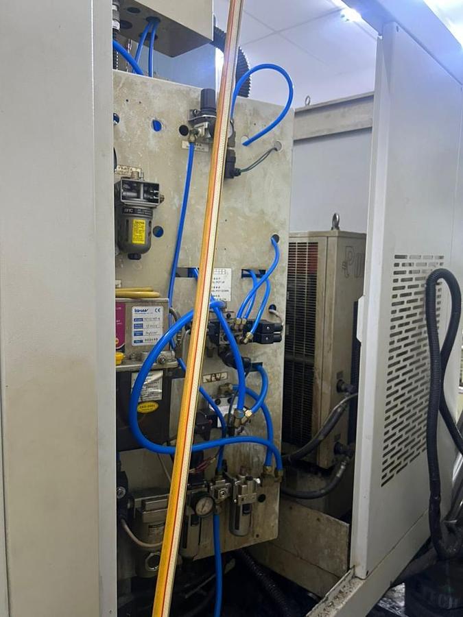 Used Dahlih MCV-720 Vertical Machining Center Year 2007