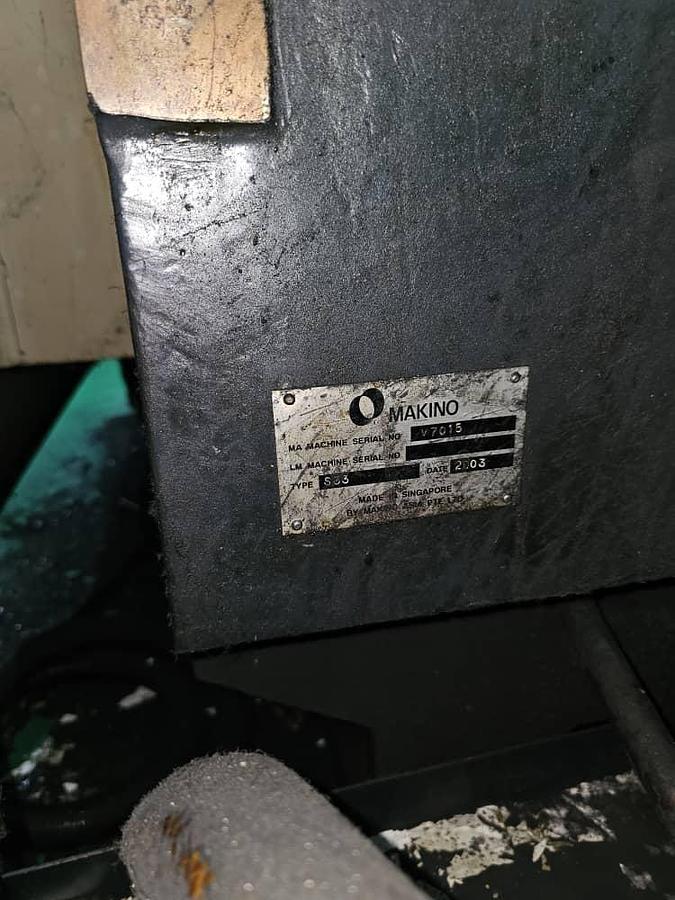 Used Makino S33 Vertical Machining Center Year 2003