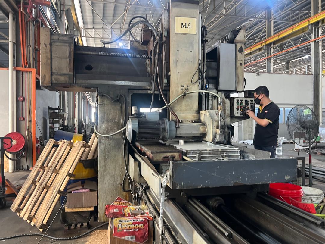 Used Surface Grinder 2000x1000