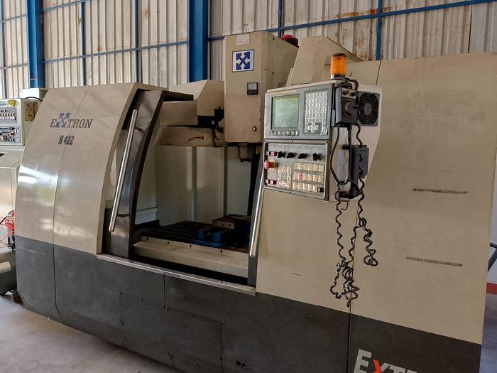 Used EXTRON Vertical Machining Center Year 2005
