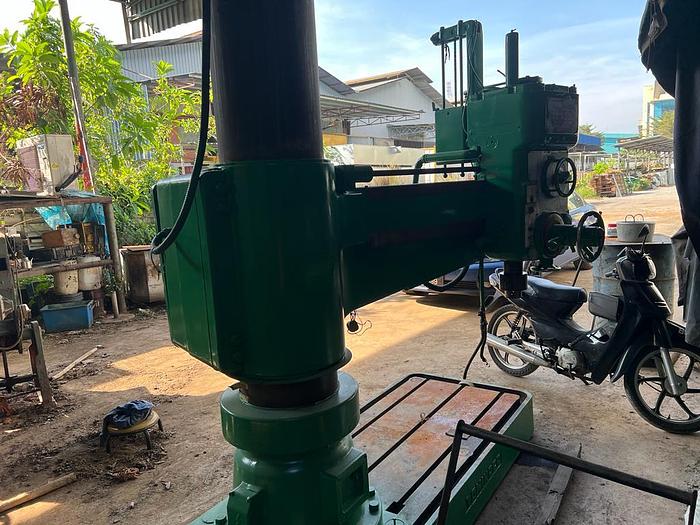 Used TOMINAGA RH-1350 Radial Drilling Machine