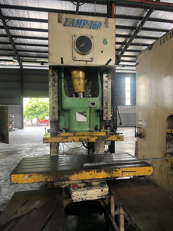 Used LI CHIN LAMP-160 Mechanical Stamping Press Year 2002