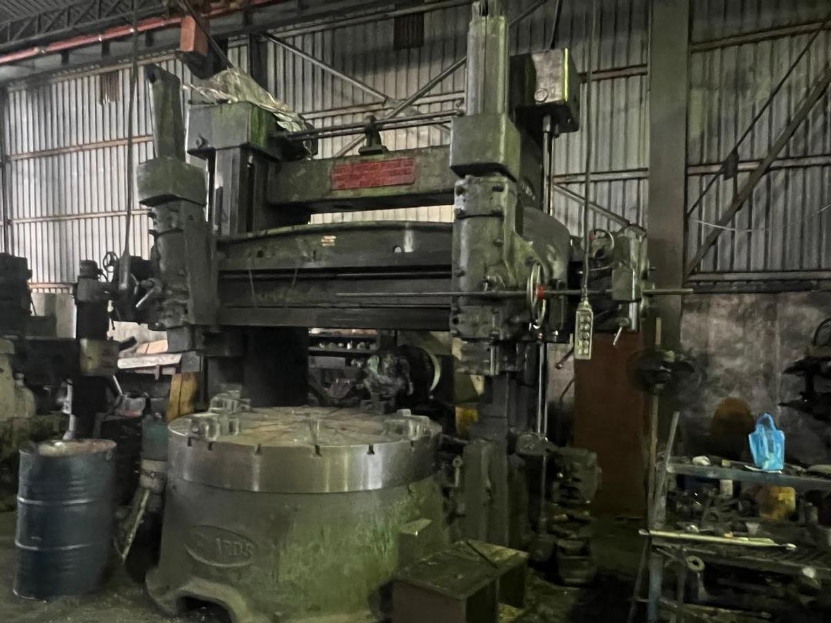 Used Richards Vertical Turning Lathe 2000mm