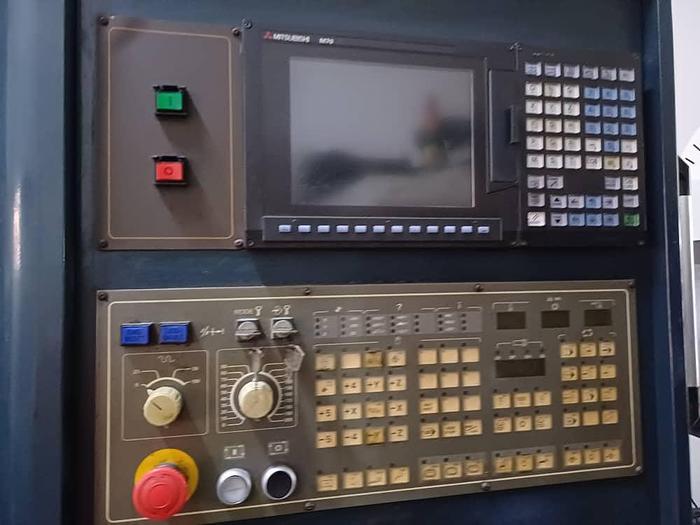 Used PINNACLE LV105 Year 2010 Vertical Machining Center 