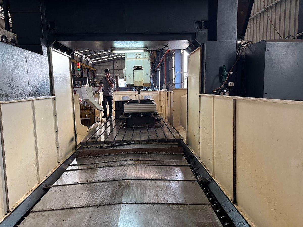 Used Hartford HB-4210BC Double Column Machining Center Year 2010